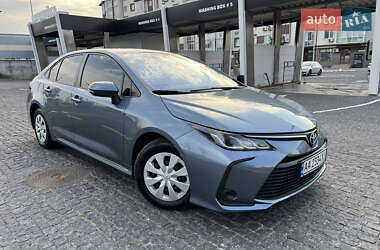 Седан Toyota Corolla 2019 в Киеве
