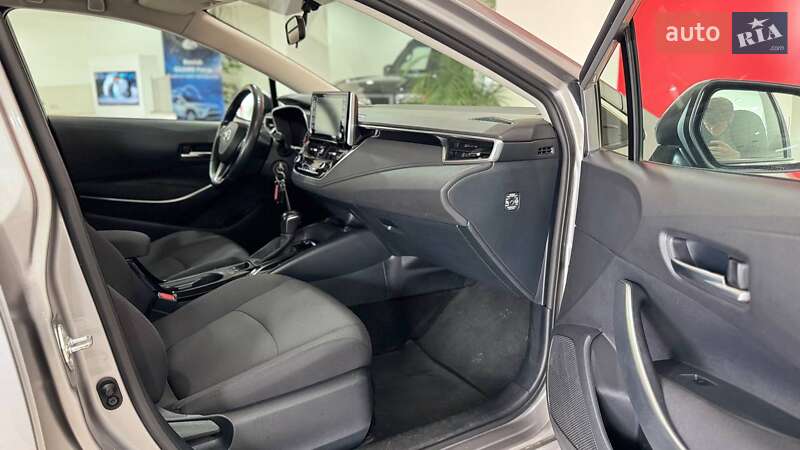 Седан Toyota Corolla 2021 в Ужгороде