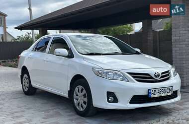 Седан Toyota Corolla 2012 в Виннице
