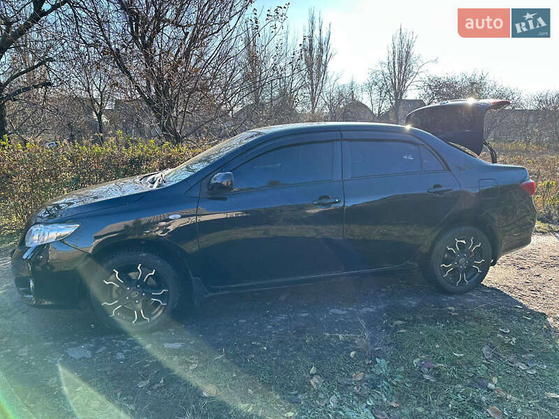 Седан Toyota Corolla 2008 в Кременчуге