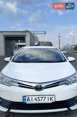 Седан Toyota Corolla 2016 в Києві