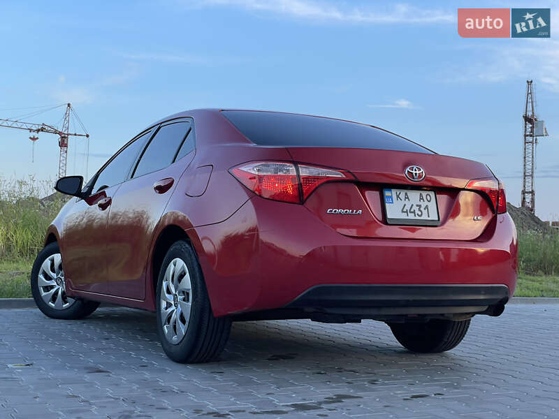 Седан Toyota Corolla 2018 в Луцке
