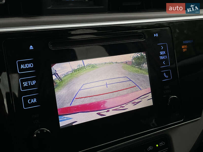 Седан Toyota Corolla 2018 в Луцке