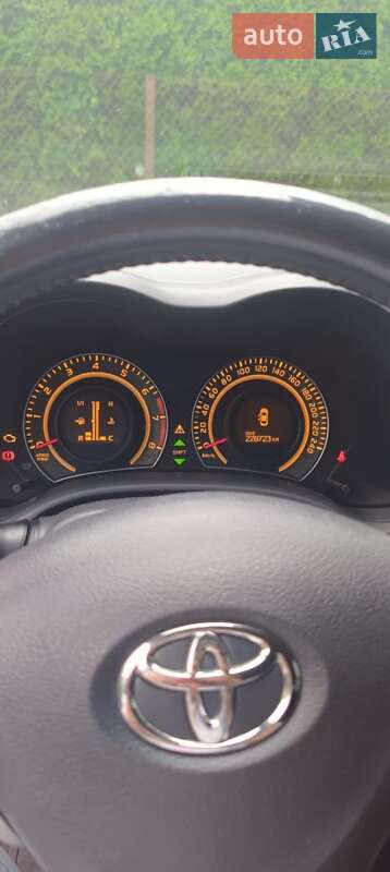 Седан Toyota Corolla 2008 в Львове
