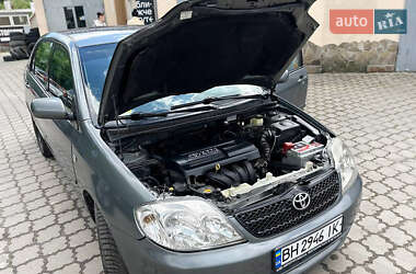 Седан Toyota Corolla 2004 в 