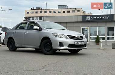 Седан Toyota Corolla 2013 в Києві