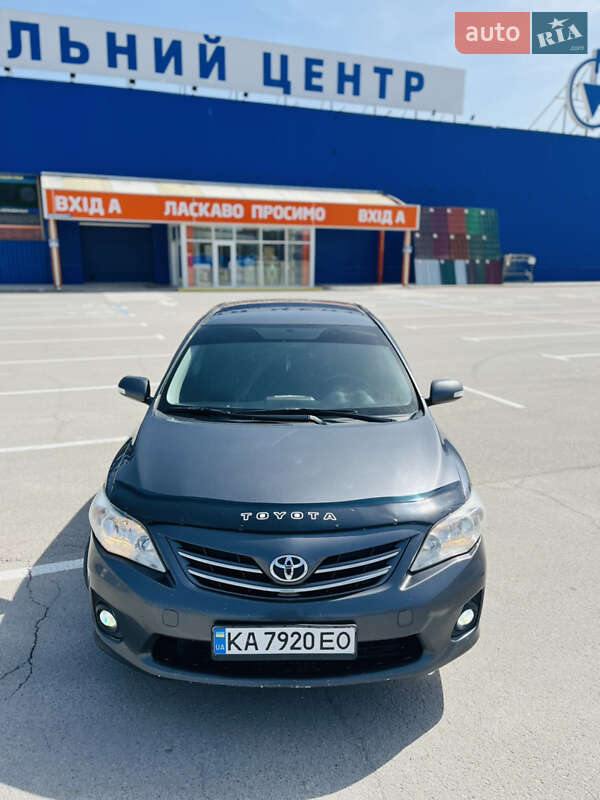 Седан Toyota Corolla 2011 в Каменец-Подольском