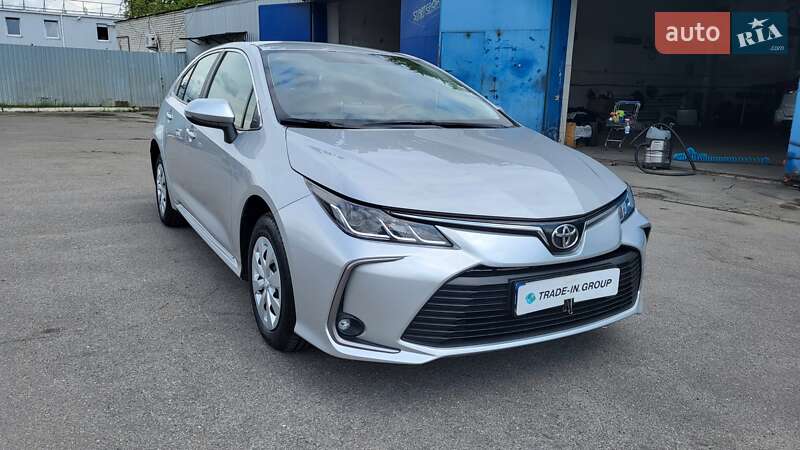 Седан Toyota Corolla 2021 в Киеве