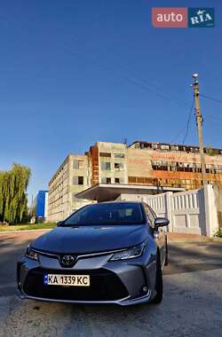 Седан Toyota Corolla 2021 в 