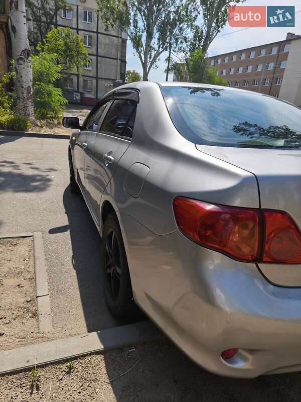 Седан Toyota Corolla 2007 в Днепре