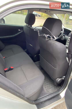Седан Toyota Corolla 2006 в 