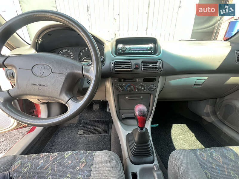 Хэтчбек Toyota Corolla 1998 в Одессе