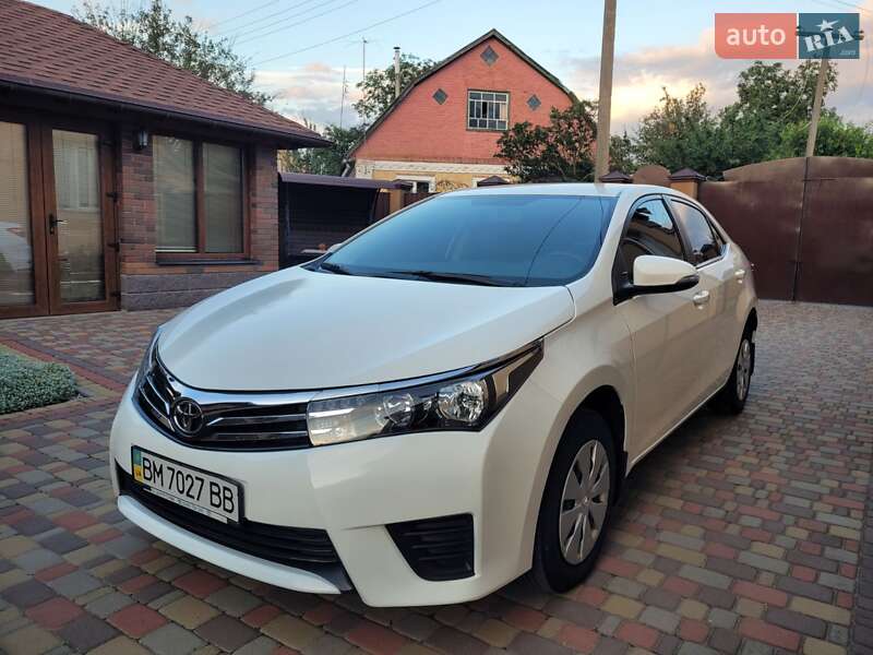 Седан Toyota Corolla 2014 в Миргороде