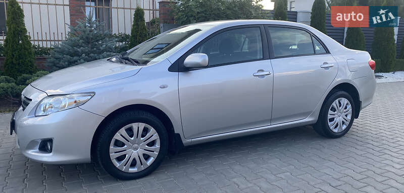 Седан Toyota Corolla 2008 в Одессе