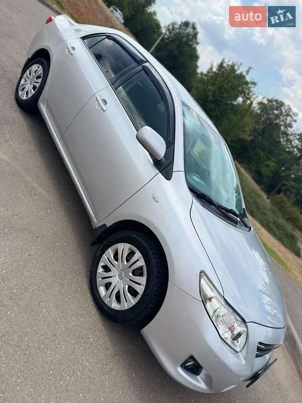 Седан Toyota Corolla 2007 в Кривом Роге