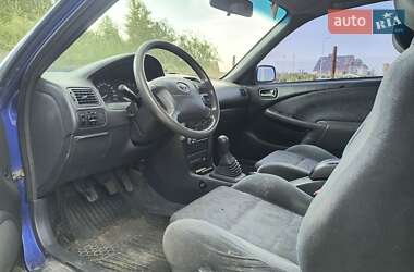 Хэтчбек Toyota Corolla 2001 в 