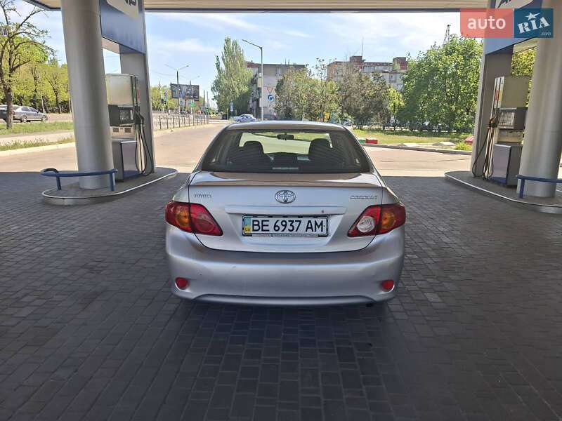 Седан Toyota Corolla 2008 в Николаеве