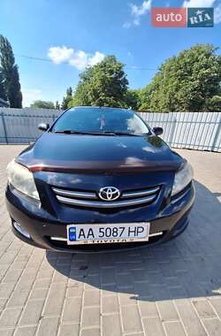 Седан Toyota Corolla 2008 в Добровеличковке