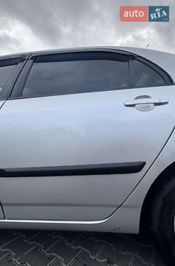 Седан Toyota Corolla 2003 в 