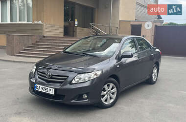 Седан Toyota Corolla 2009 в Киеве