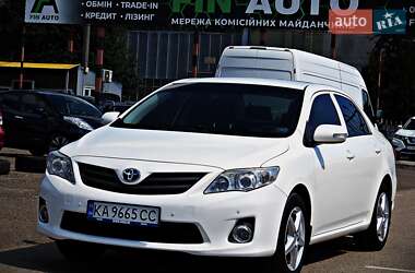 Седан Toyota Corolla 2012 в Черкасах