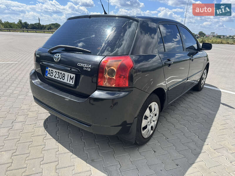 Хэтчбек Toyota Corolla 2004 в Виннице