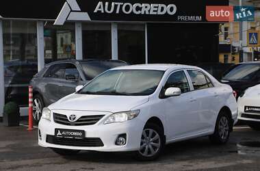 Седан Toyota Corolla 2013 в Харькове