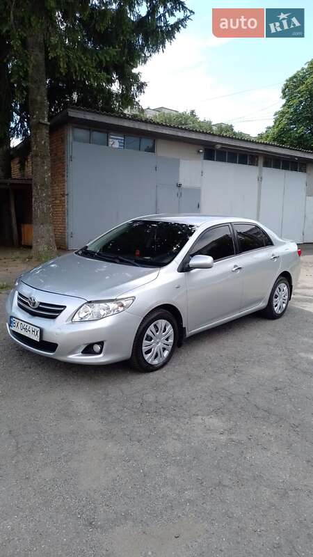 Седан Toyota Corolla 2008 в Хмельницькому