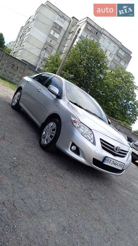 Седан Toyota Corolla 2008 в Хмельницькому