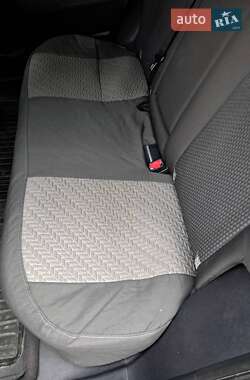 Седан Toyota Corolla 2013 в 