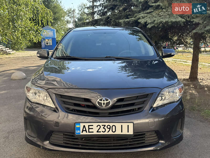 Седан Toyota Corolla 2010 в Дніпрі