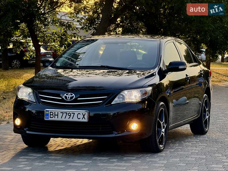 Седан Toyota Corolla 2013 в Одессе