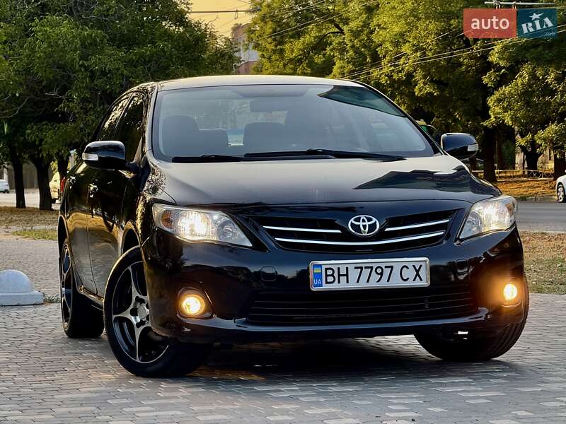Седан Toyota Corolla 2013 в Одессе