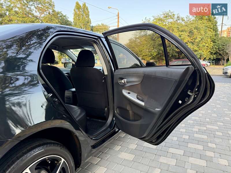 Седан Toyota Corolla 2013 в Одессе