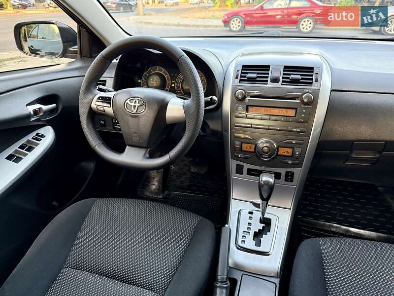 Седан Toyota Corolla 2013 в Одессе
