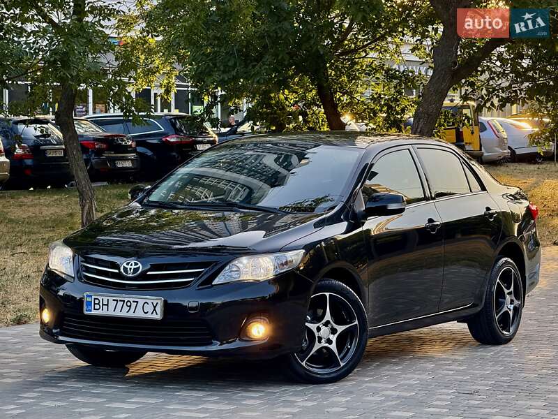 Седан Toyota Corolla 2013 в Одессе