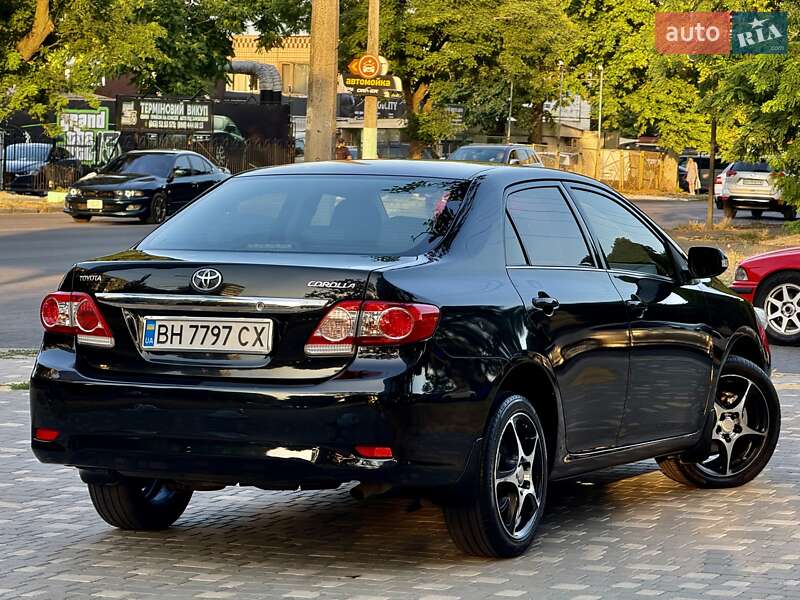 Седан Toyota Corolla 2013 в Одессе