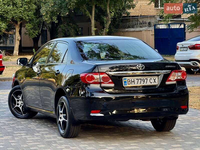 Седан Toyota Corolla 2013 в Одессе