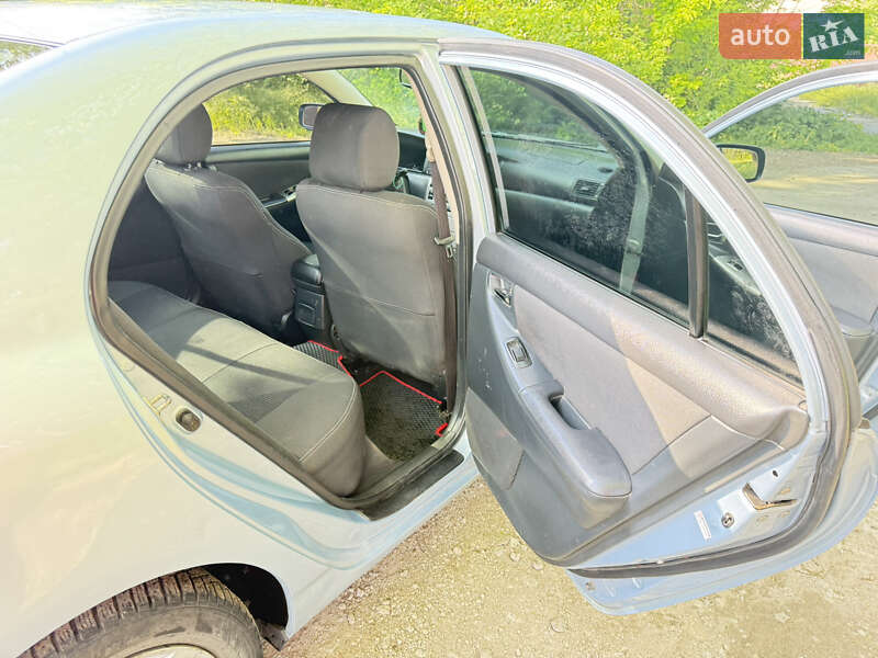 Седан Toyota Corolla 2005 в Запоріжжі