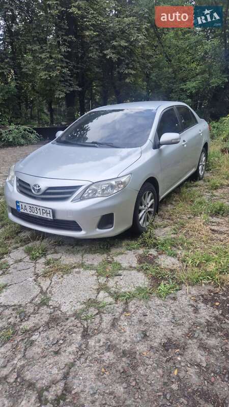 Седан Toyota Corolla 2010 в Киеве фото 5 Седан Toyota Corolla 2010 в Киеве