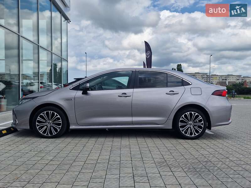 Седан Toyota Corolla 2019 в Рівному