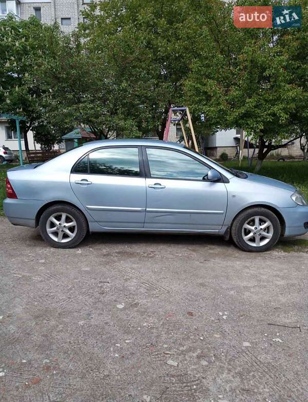 Седан Toyota Corolla 2006 в Сумах
