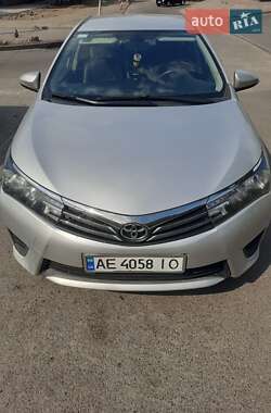 Седан Toyota Corolla 2016 в Днепре