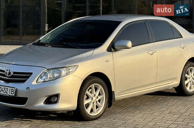 Седан Toyota Corolla 2008 в Днепре