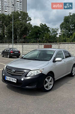 Седан Toyota Corolla 2008 в Києві