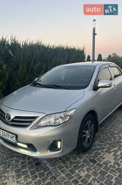 Седан Toyota Corolla 2012 в Дніпрі