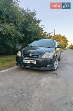 Хетчбек Toyota Corolla 2005 в Краснограді