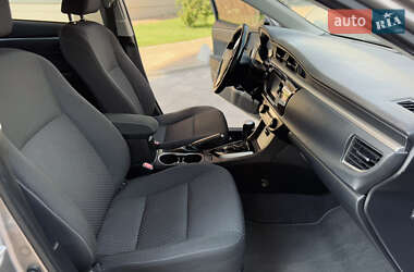 Седан Toyota Corolla 2014 в 