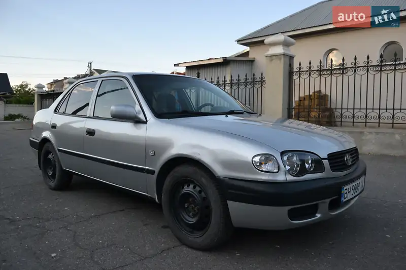 Toyota Corolla 2000
