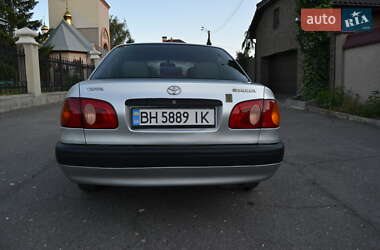 Седан Toyota Corolla 2000 в 